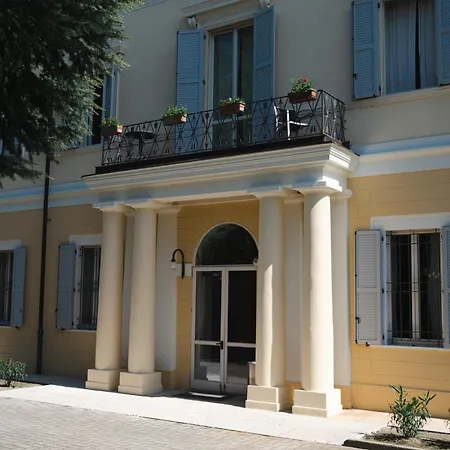 Rechigi Park Отель Модена