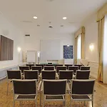 Rechigi Park Hotel 4*