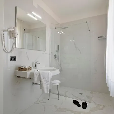 Rechigi Park 4*