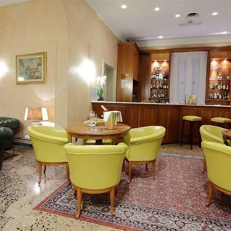 Hotel Rechigi Park