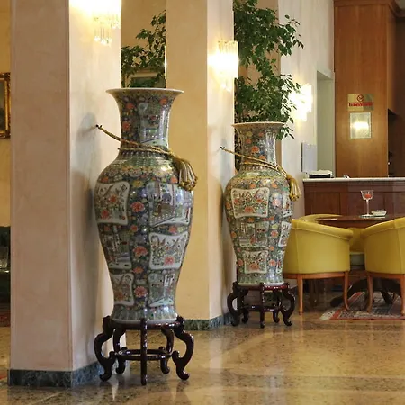 Hotel Rechigi Park