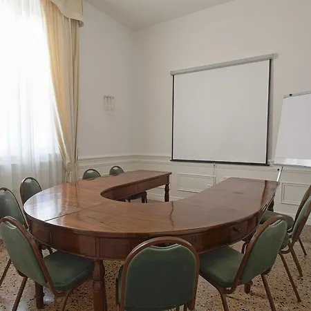 Rechigi Park Hotel 4*