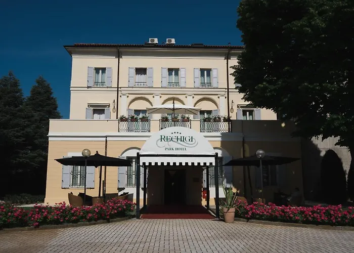 Rechigi Park 4*