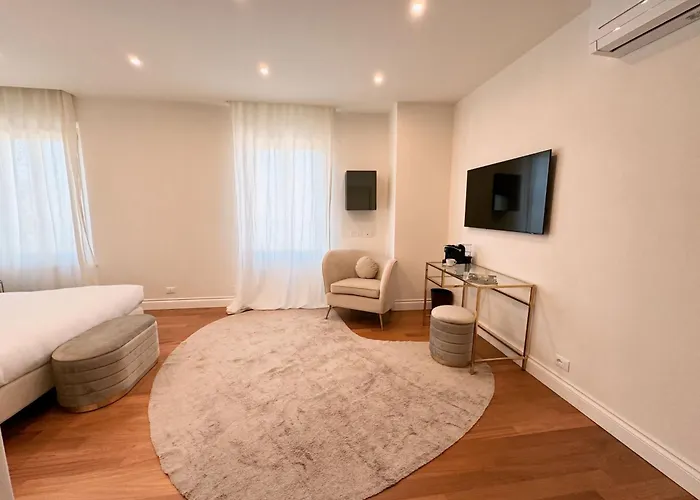 Rechigi Park Готель Модена