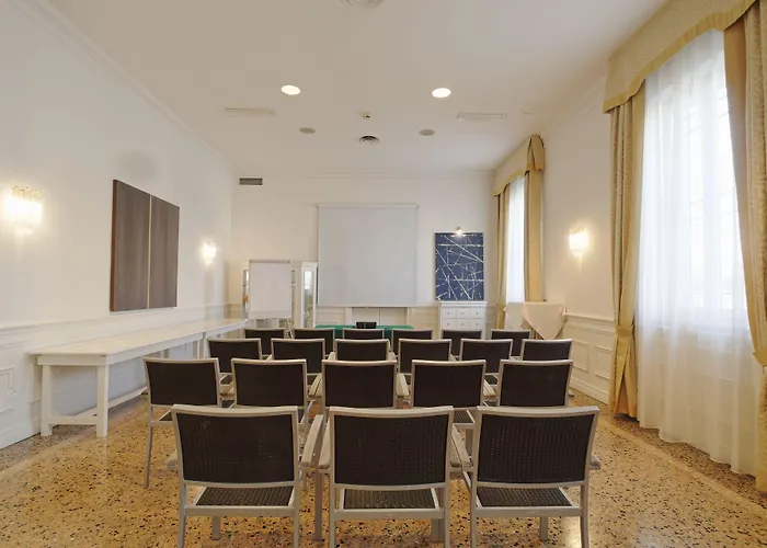 Rechigi Park Готель 4*